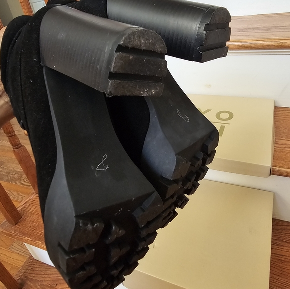 Yoki Fashion boots; Black Suede; Size 8.5M - Picture 5 of 12